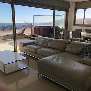 luxury-apartment-on-the-sea-with-best-sea-view-and-jacuzzi.eilathotels.net/